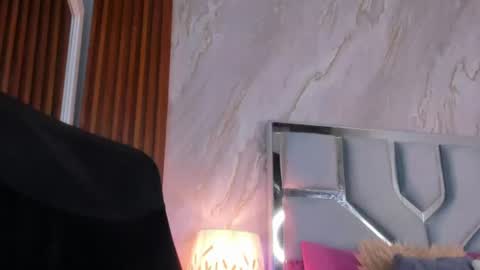 Snapshot of helena_santos01 chatting on 5, 7, 2026 Helena Santos online show from 5, 7, 2026