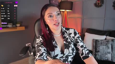 Snapshot of helenaduque_ chatting on 16, 1, 2025 Helena online show from 16, 1, 2025