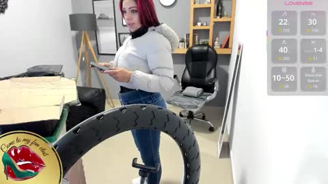 Snapshot of helenaduque_ chatting on 1, 11, 2025 Helena online show from 1, 11, 2025