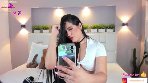 Snapshot of helenaroos chatting on 2, 12, 2025 H E L E N A online show from 2, 12, 2025