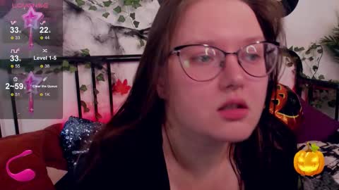 helendanvers online show from 5, 11, 2025