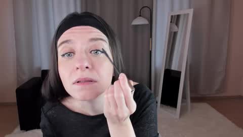 Helen online show from 13, 9, 2025