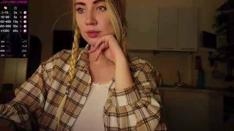 Snapshot of helgapataki chatting on 2, 2, 2025 Helga online show from 2, 2, 2025
