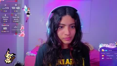 Helia Transfem and Amy online show from 5, 2, 2026