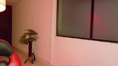 Snapshot of hell_girll_ chatting on 9, 10, 2025 Hell Girl online show from 9, 10, 2025