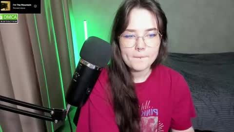 Red online show from 3, 3, 2025