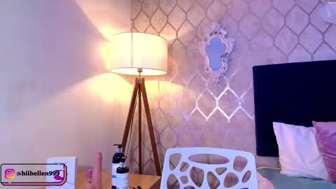 Snapshot of hellen_hell_ chatting on 18, 9, 2025 Hellen online show from 18, 9, 2025