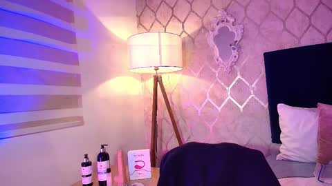 Snapshot of hellen_hell_ chatting on 12, 10, 2025 Hellen online show from 12, 10, 2025