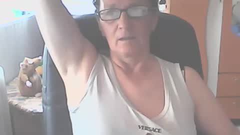 Snapshot of hellenmarie chatting on 11, 9, 2025 hellenmarie online show from 11, 9, 2025