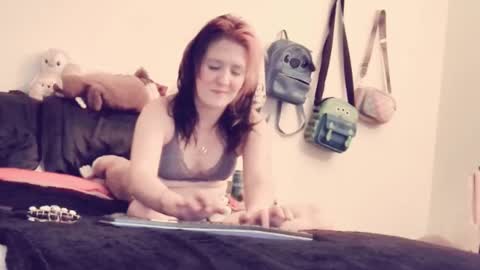 HellienaDesroser online show from 27, 9, 2025
