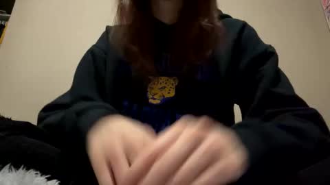 Snapshot of hellokitten123 chatting on 1, 2, 2025 hellokitten123 online show from 1, 2, 2025