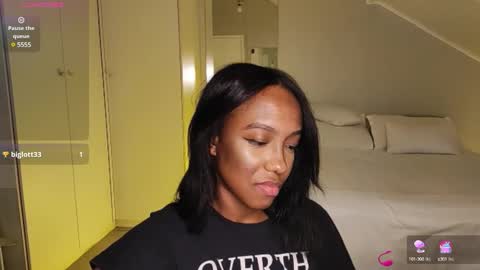 Snapshot of hellsd97 chatting on 4, 12, 2024 hellsd97 online show from 4, 12, 2024