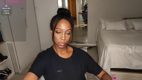 Snapshot of hellsd97 chatting on 2, 3, 2025 hellsd97 online show from 2, 3, 2025