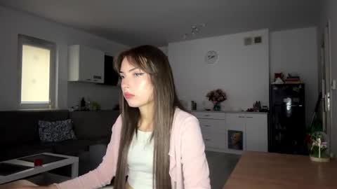 Snapshot of hellyluxury chatting on 20, 7, 2026 hellyluxury online show from 20, 7, 2026