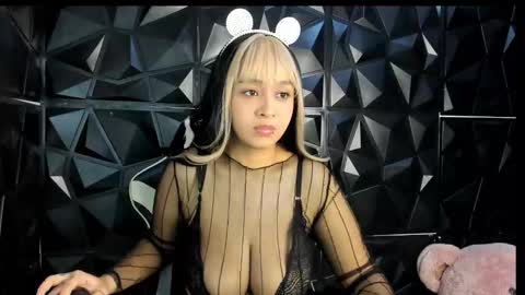 heluehorny13 online show from 16, 3, 2026