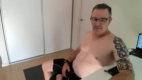 Snapshot of hempie1973 chatting on 1, 12, 2025 hempie1973 online show from 1, 12, 2025