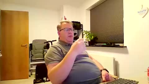 henrikrp1971 online show from 2, 12, 2025