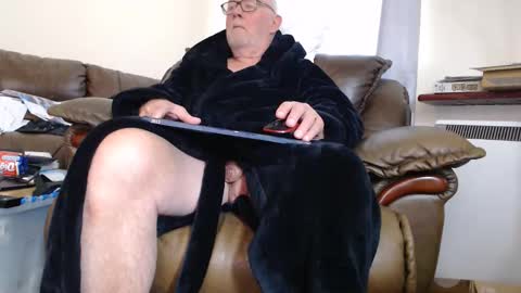 Snapshot of henryjxxx chatting on 10, 9, 2025 henryjxxx online show from 10, 9, 2025