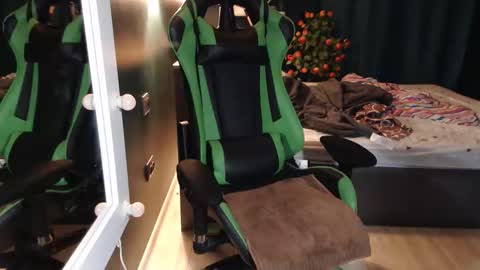 Snapshot of hentaishiing chatting on 3, 10, 2025 Hentaishiing online show from 3, 10, 2025