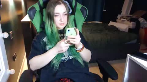 Snapshot of hentaishiing chatting on 5, 11, 2025 Hentaishiing online show from 5, 11, 2025