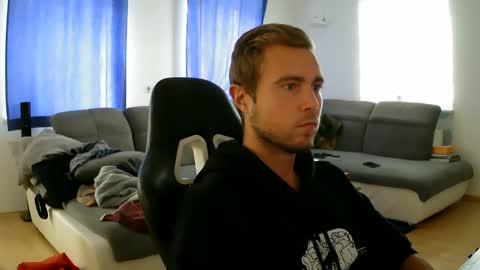 John Pearl online show from 18, 9, 2025