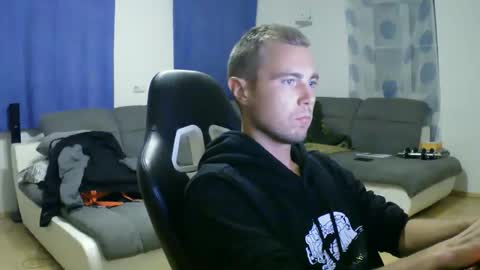 John Pearl online show from 28, 9, 2025