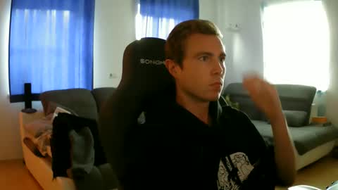 John Pearl online show from 18, 4, 2026