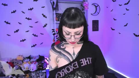 Snapshot of herinfernalmajesty chatting on 30, 10, 2025  Marie  online show from 30, 10, 2025