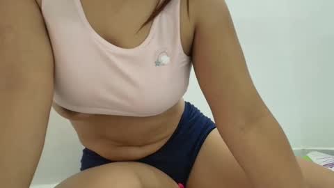 Charlotte Y Crystal online show from 3, 12, 2025