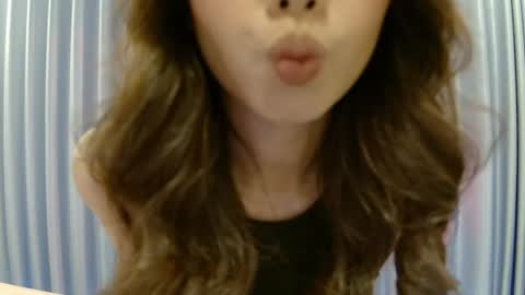Snapshot of hersheys_aran chatting on 19, 7, 2026 Aran online show from 19, 7, 2026