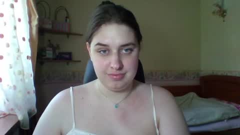 Snapshot of hess_luna_ chatting on 8, 6, 2026 hess_luna_ online show from 8, 6, 2026
