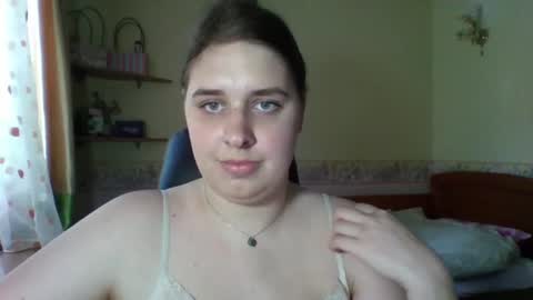 Snapshot of hess_luna_ chatting on 7, 7, 2026 hess_luna_ online show from 7, 7, 2026
