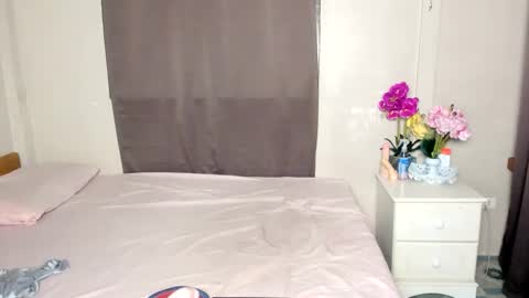 Snapshot of hestia_lovexx chatting on 15, 9, 2025 Hestia Make me In love with you online show from 15, 9, 2025