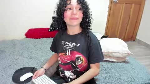 Snapshot of hesttia_ chatting on 27, 11, 2025 hesttia_ online show from 27, 11, 2025