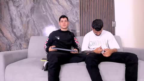 Snapshot of heteros_men chatting on 25, 2, 2025 heteros men online show from 25, 2, 2025