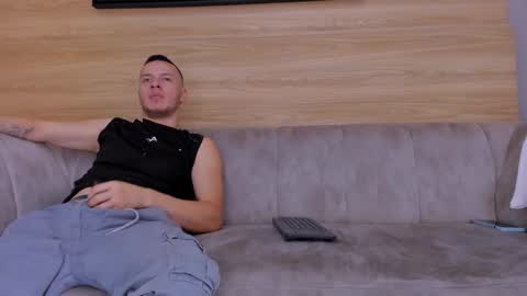 Snapshot of heteros_men chatting on 15, 9, 2025 heteros men online show from 15, 9, 2025