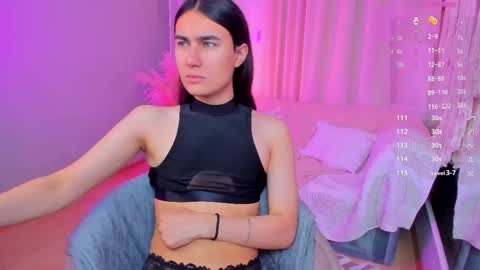 Snapshot of heyalena chatting on 22, 9, 2025 heyalena online show from 22, 9, 2025