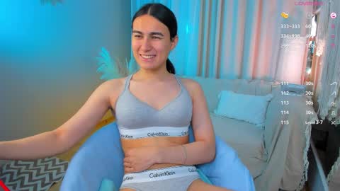 Snapshot of heyalena chatting on 4, 10, 2025 heyalena online show from 4, 10, 2025