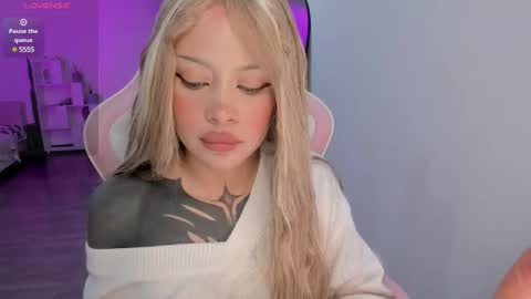 Snapshot of heybambino_ chatting on 11, 3, 2025 Bambi.....Help me get 100 likes in the satisfaction bar. online show from 11, 3, 2025