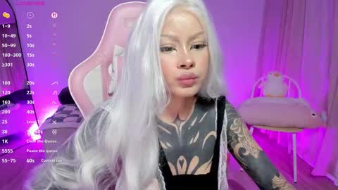 Snapshot of heybambino_ chatting on 23, 9, 2025 Bambi.....Help me get 100 likes in the satisfaction bar. online show from 23, 9, 2025
