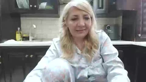 Heyheygrey online show from 17, 4, 2026