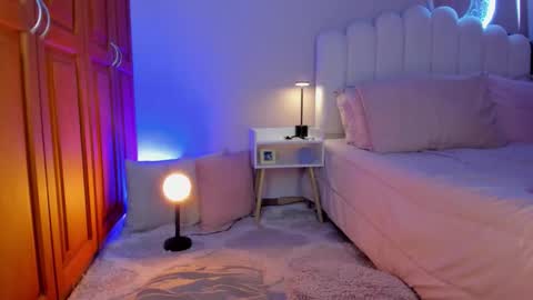 Martina Ricci Show schedule Monday to Friday 8am colombia time I work some weekends  online show from 14, 1, 2026