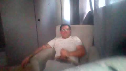 heythere925678 online show from 19, 4, 2026