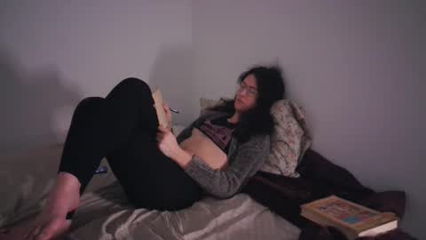 Ada Sophie online show from 25, 2, 2025