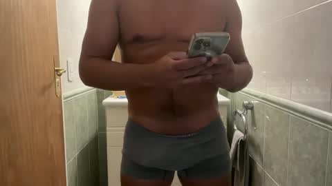 Snapshot of hhernan1 chatting on 9, 3, 2025 hhernan1 online show from 9, 3, 2025