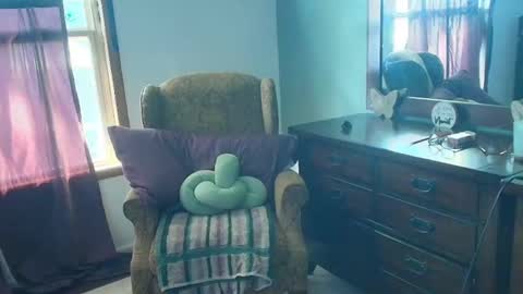 Snapshot of hidden_gold_milf chatting on 28, 9, 2025 hidden_gold_milf online show from 28, 9, 2025