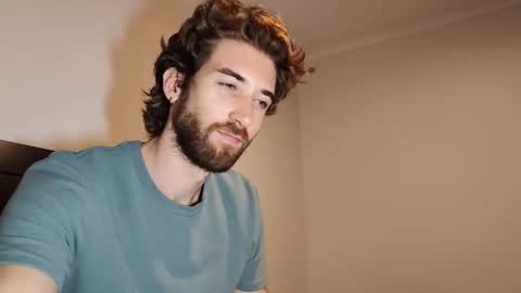 Snapshot of hiddengaze chatting on 28, 2, 2026 HiddenGaze online show from 28, 2, 2026