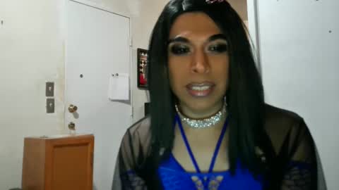 hihheelstranny online show from 2, 2, 2025