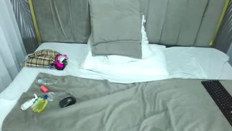 Snapshot of hiiddenfirefx chatting on 16, 12, 2024 CLOE online show from 16, 12, 2024