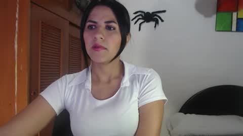 hilaril18 online show from 21, 10, 2025